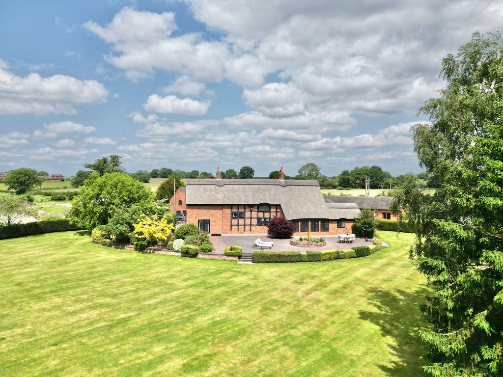 Property photo 1 of 40