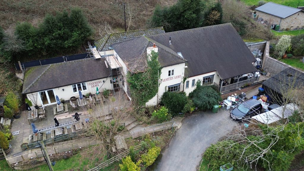 Property photo 2 of 18