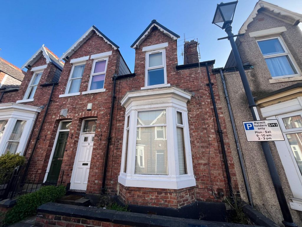 Property photo 1 of 16
