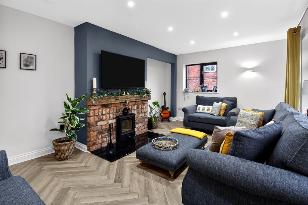 Property photo 3 of 16