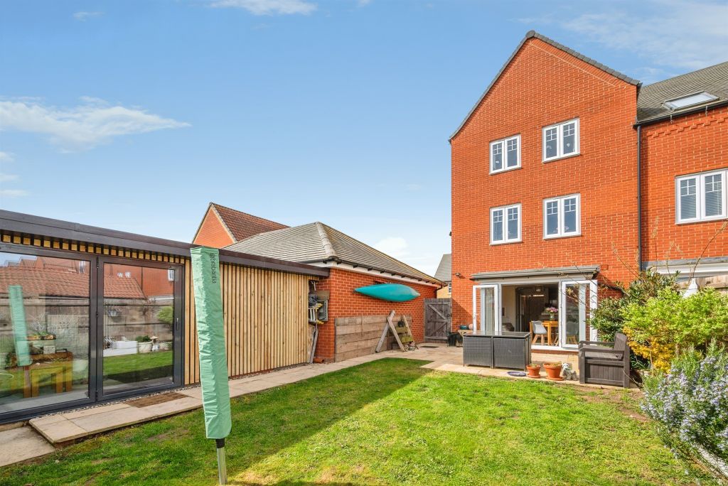 Property photo 3 of 21