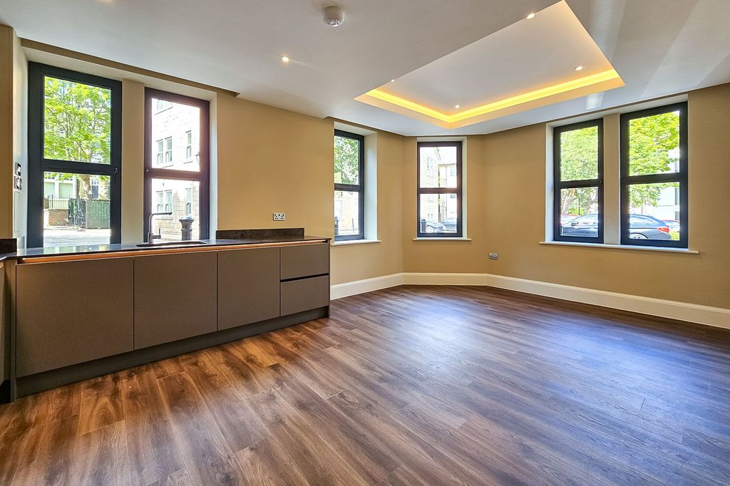 Property photo 3 of 26