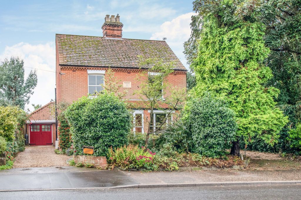 Property photo 1 of 32 Front