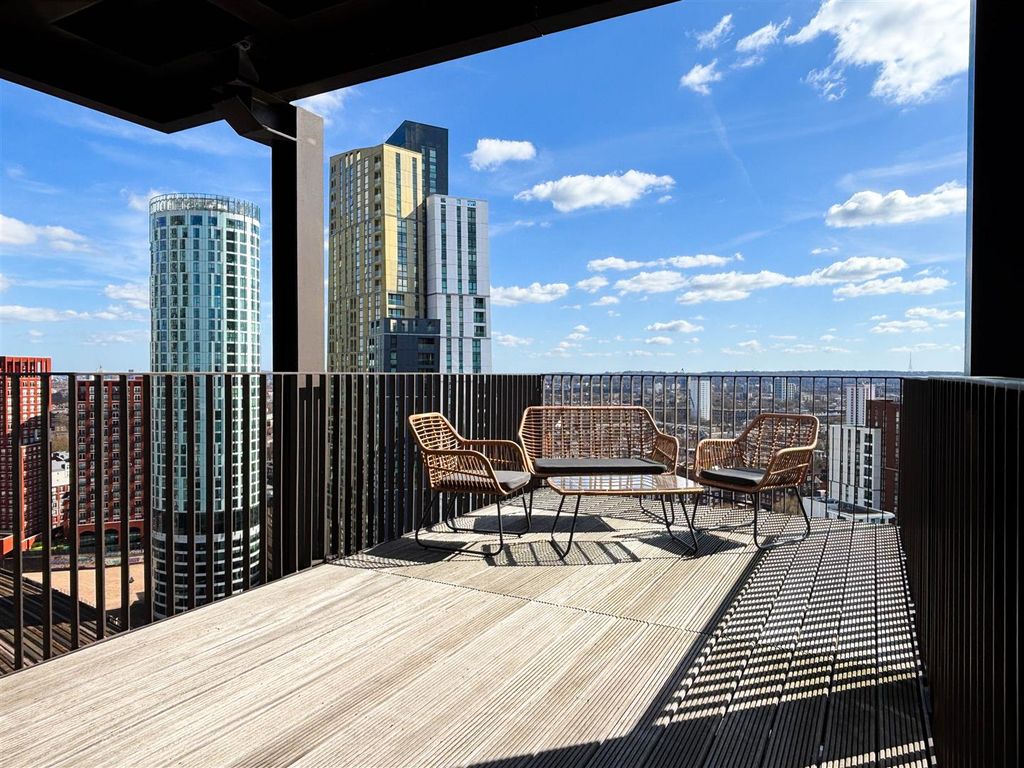 Property photo 3 of 13 Terrace.Jpg