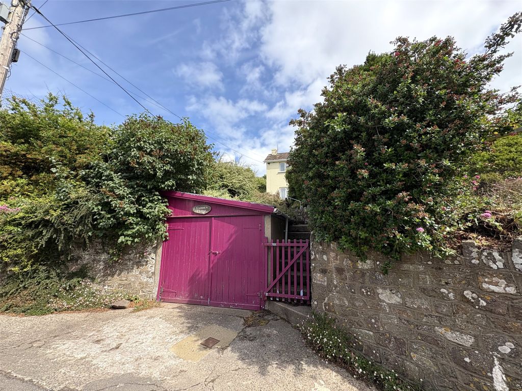Property photo 2 of 15 2 - Garden