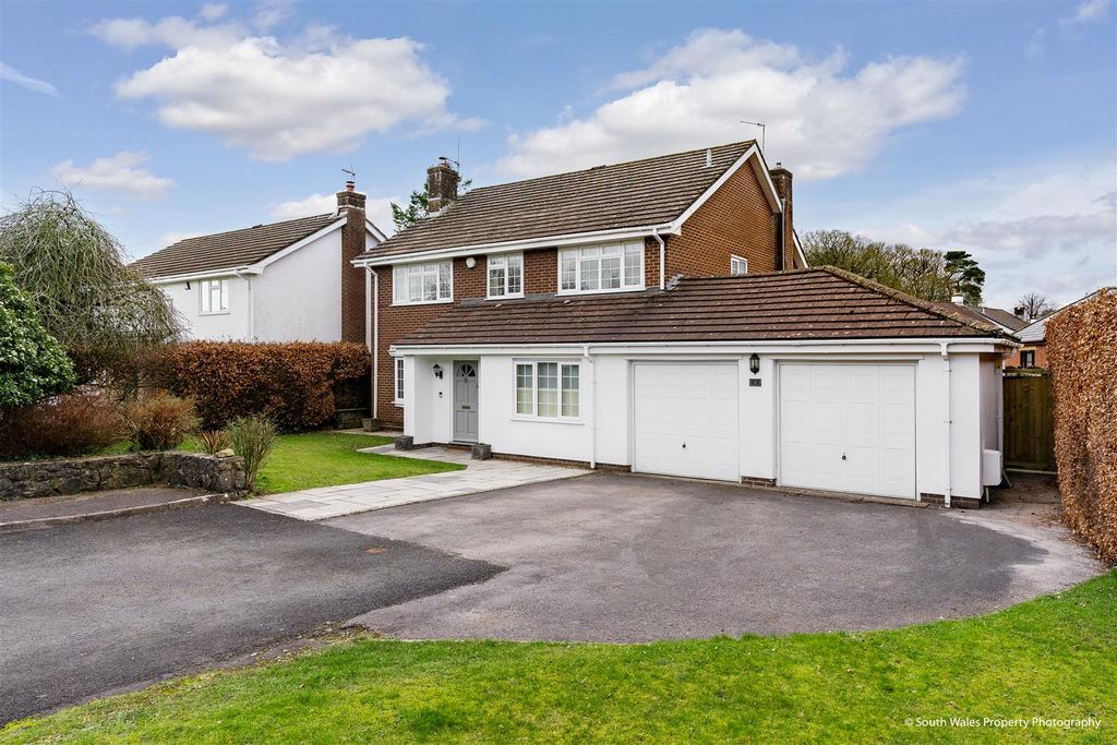 Property photo 1 of 16