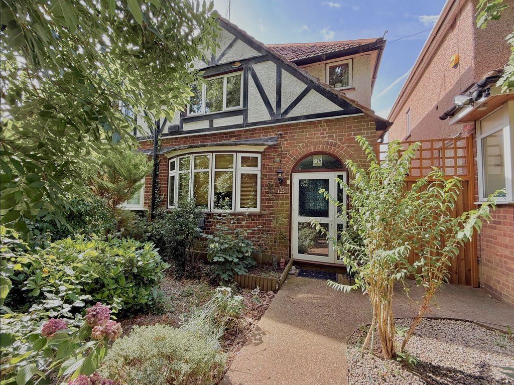 Property photo 1 of 18 External