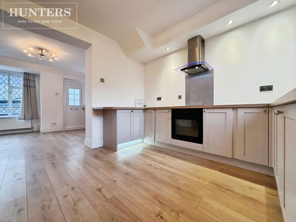 Property photo 3 of 16 Pbox-Img.Jpeg