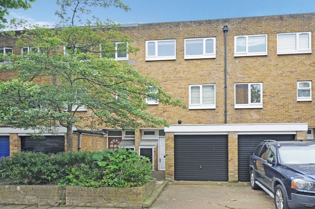 Property photo 1 of 10 External