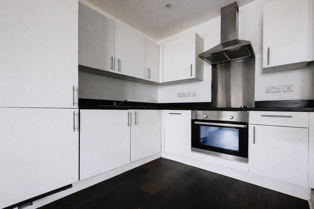 Property photo 3 of 5 Kitchen