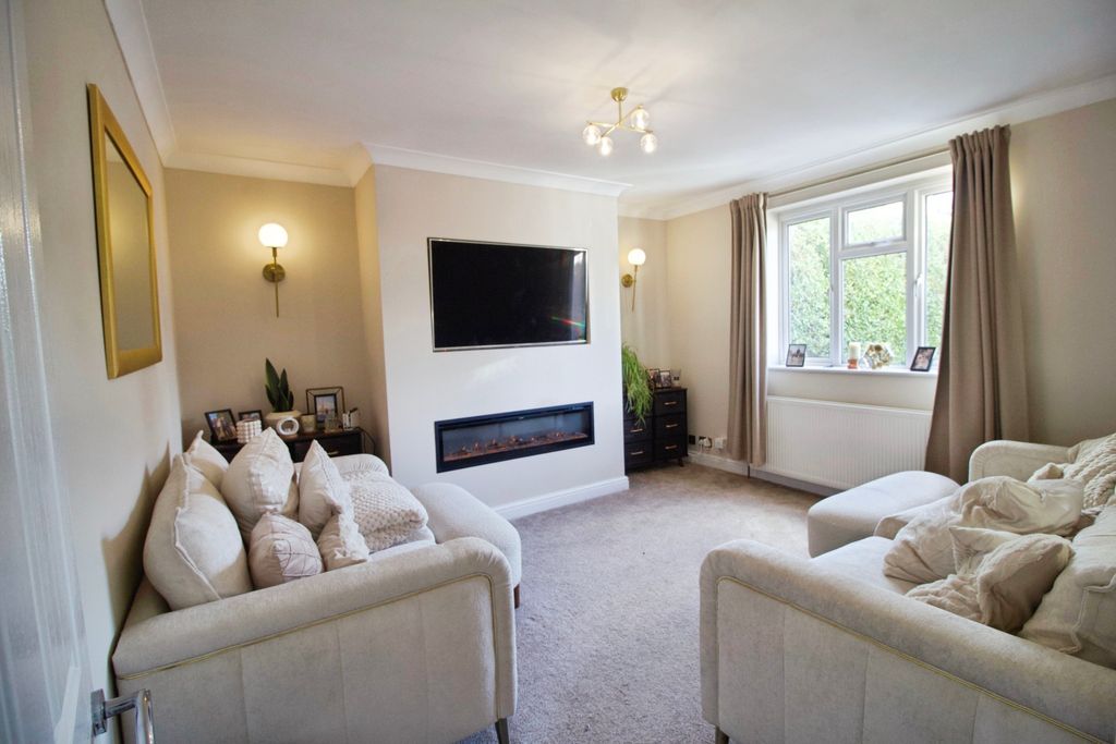 Property photo 2 of 13 First Reception