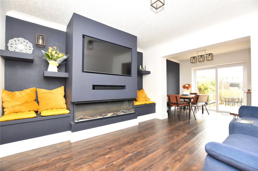 Property photo 3 of 21 Picture No. 16