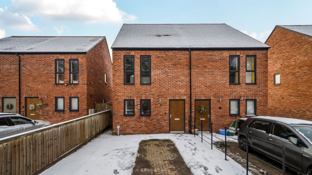 Property photo 3 of 19