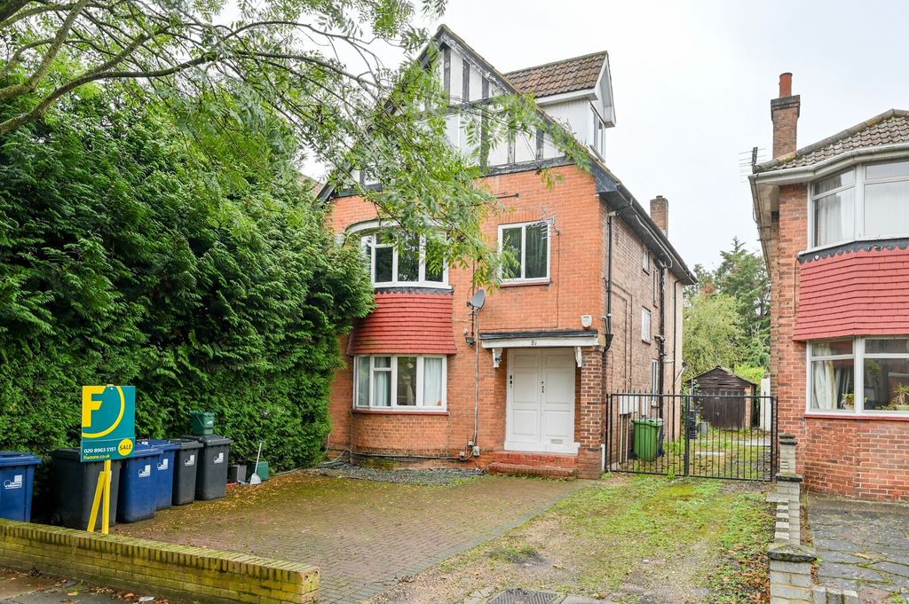 Property photo 3 of 9
