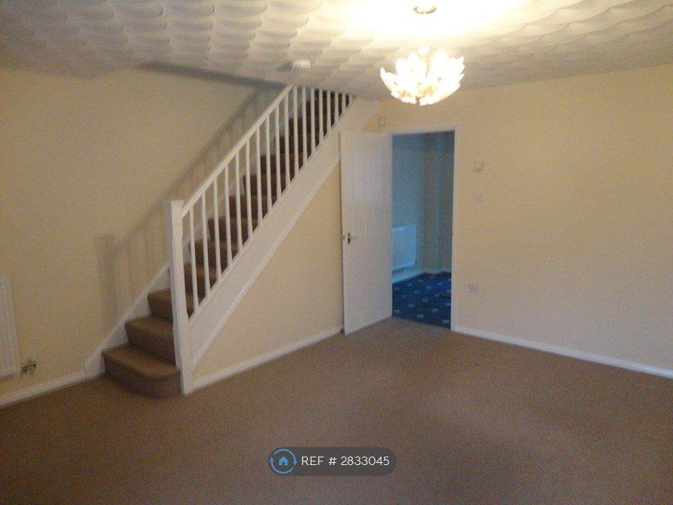 Property photo 2 of 10 Lounge