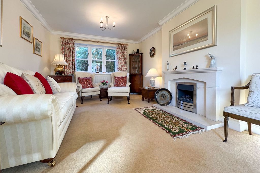 Property photo 2 of 19