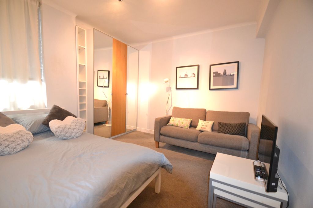 Property photo 1 of 4