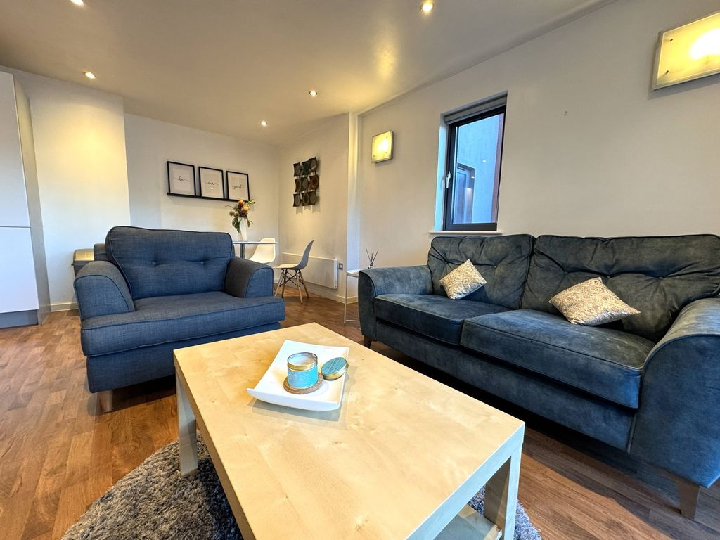 Property photo 2 of 23