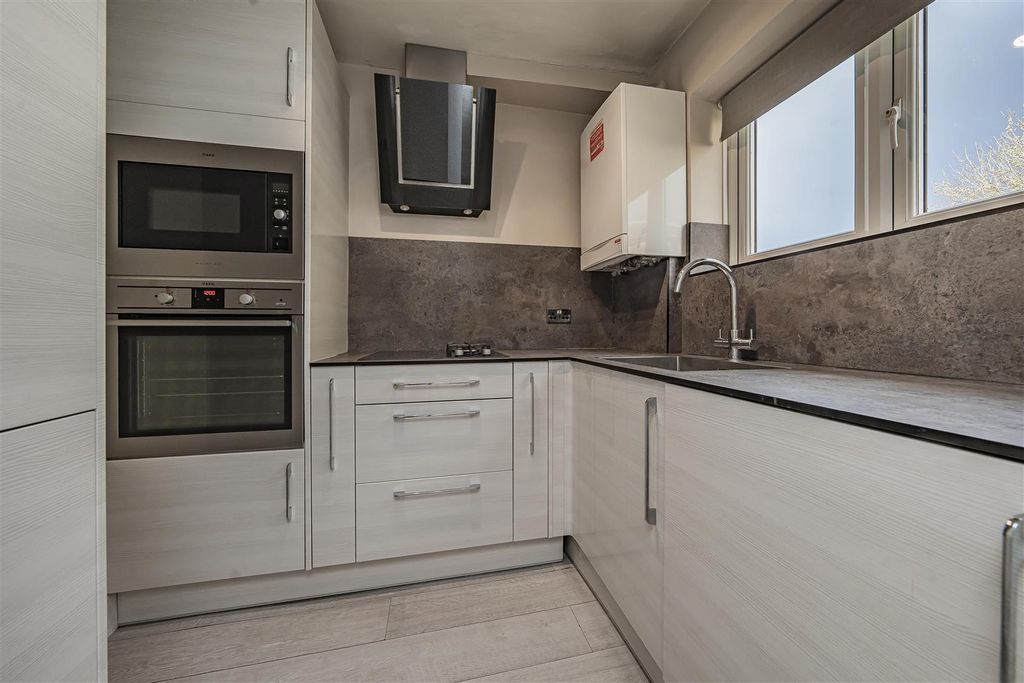 Property photo 2 of 11 Photo Mar 25 2026, 5 15 48 Pm.Jpg