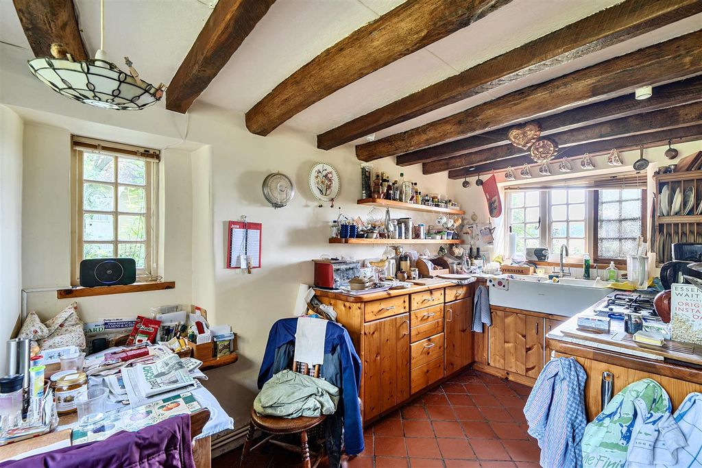 Property photo 3 of 22 Kitchen