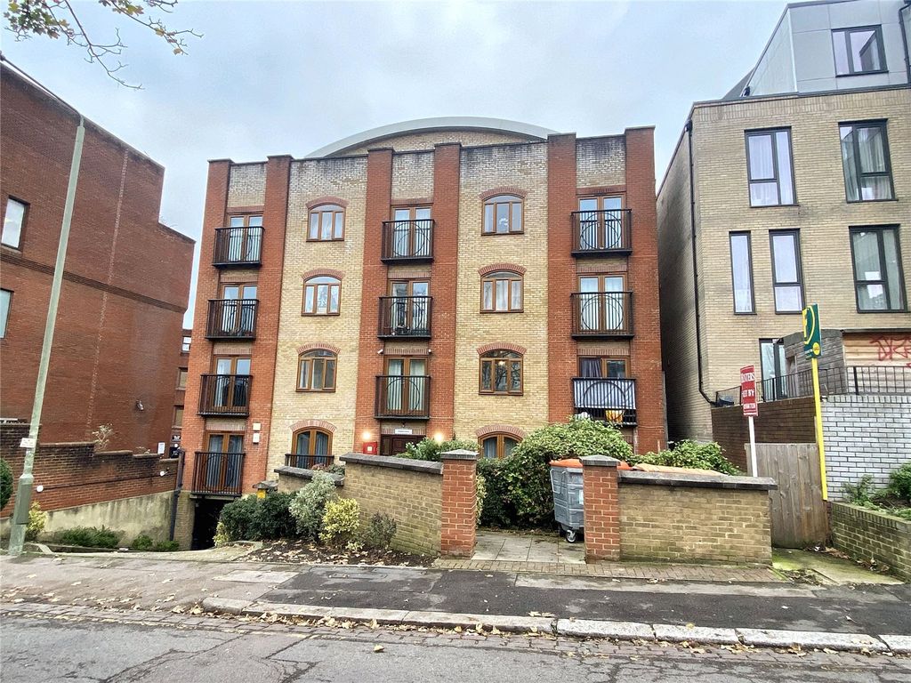 Property photo 1 of 9 Picture No. 01