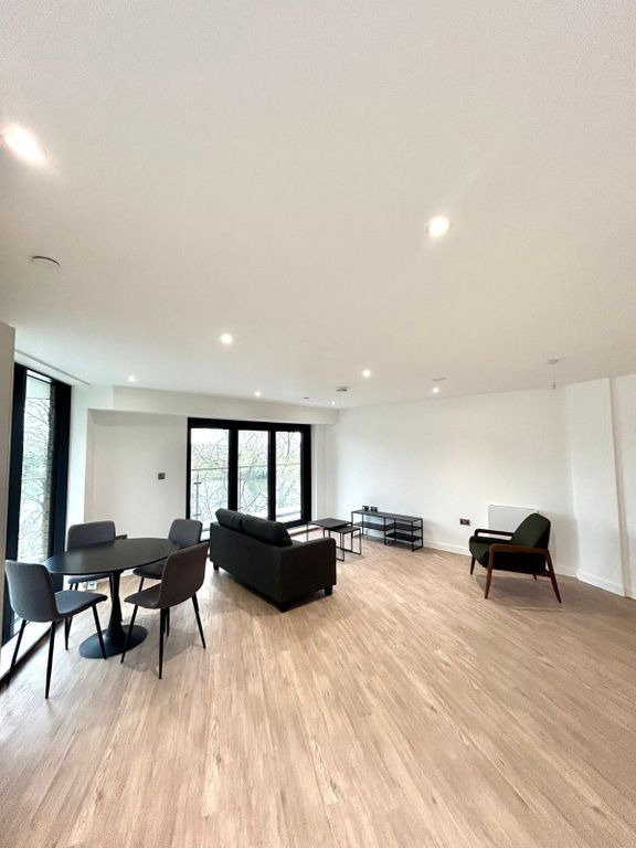 Property photo 2 of 11 Picture No. 02