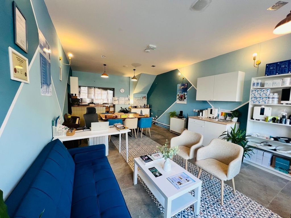 Property photo 3 of 4