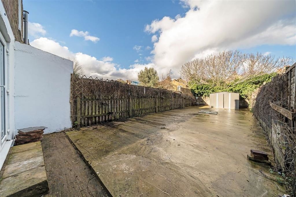 Property photo 3 of 6