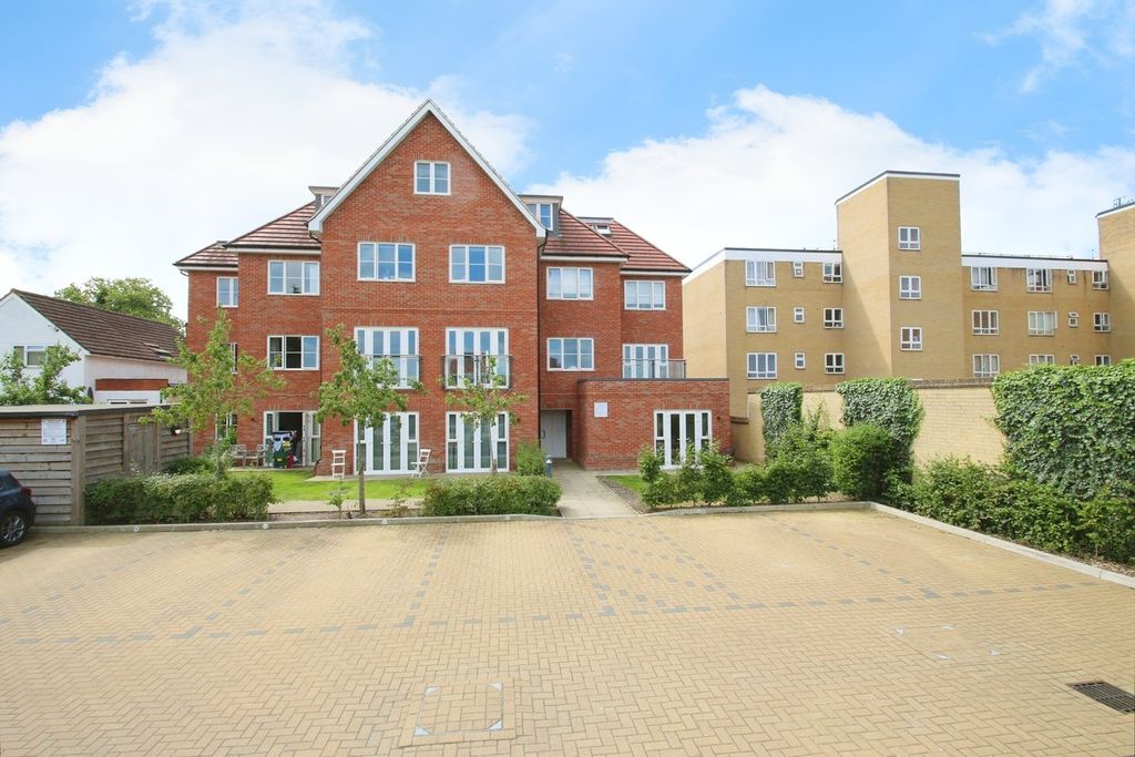 Property photo 1 of 8