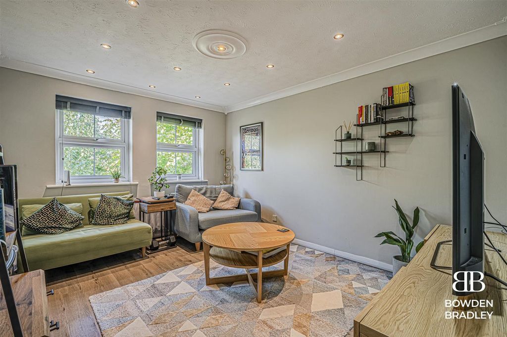 Property photo 2 of 9 Reception Room