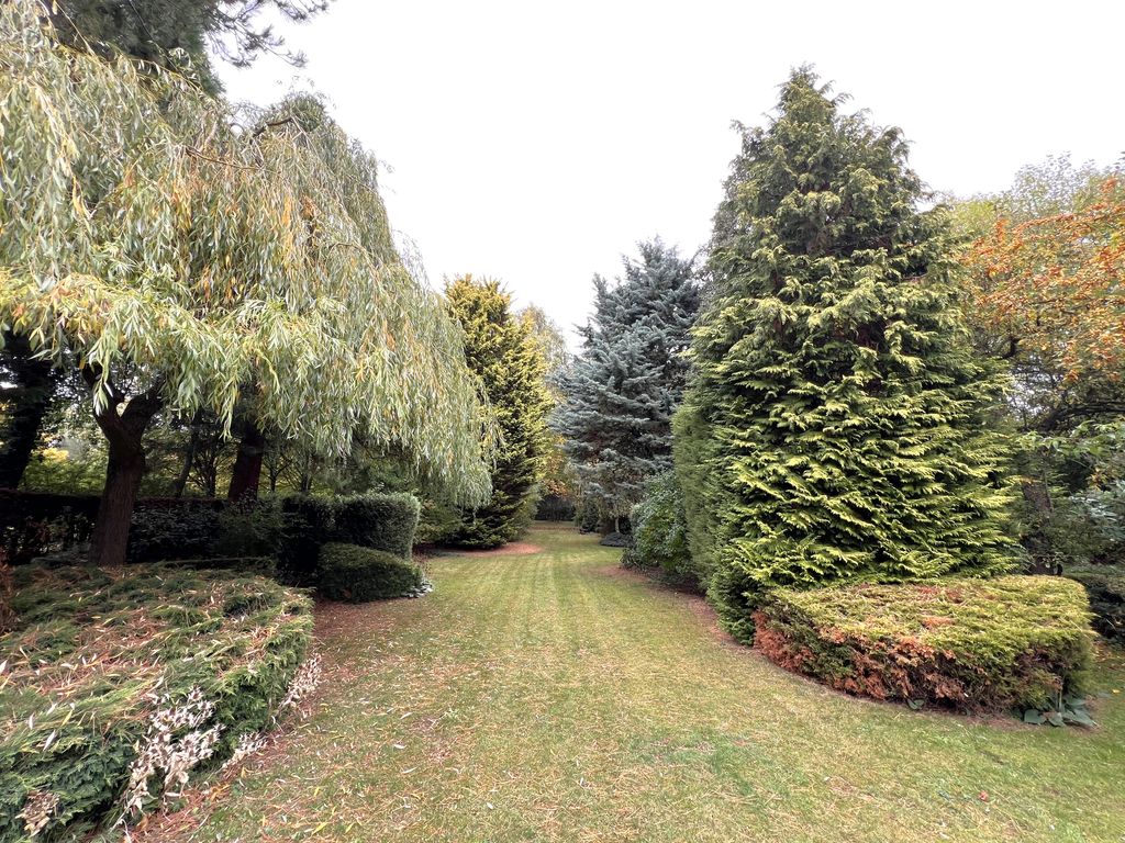 Property photo 3 of 25