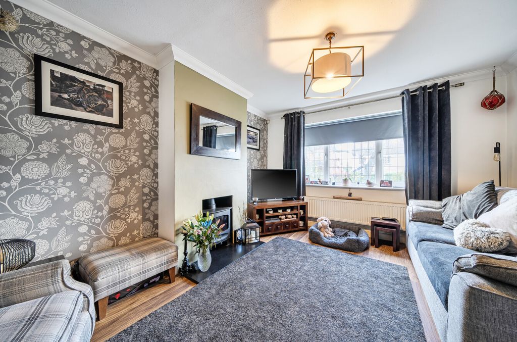 Property photo 2 of 18 1422448-10-69B17c...