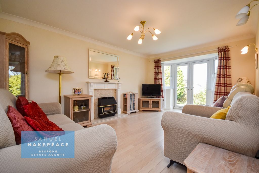 Property photo 2 of 19 Gallery