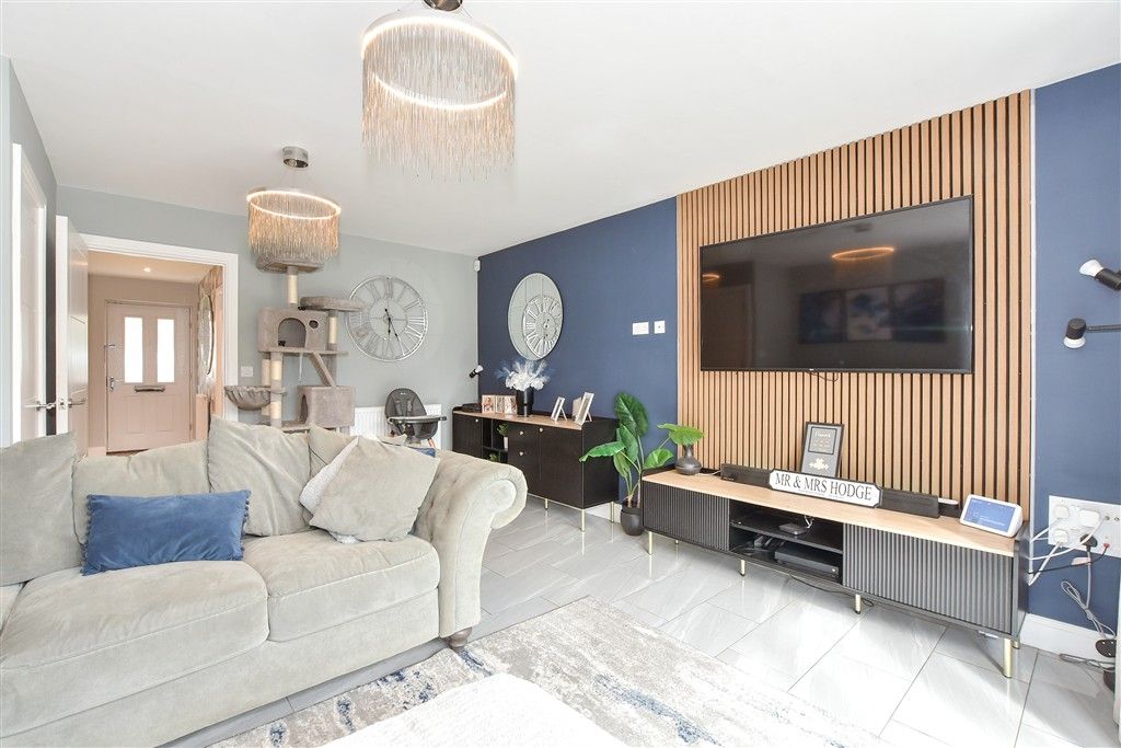 Property photo 3 of 15 Lounge/Dining Room