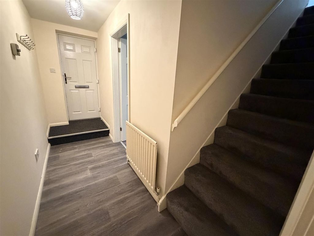 Property photo 2 of 12 Hall