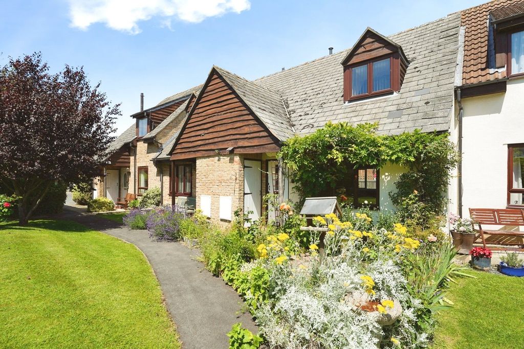 Property photo 1 of 15 Photo