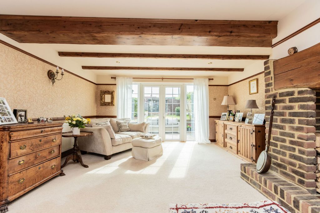 Property photo 3 of 20