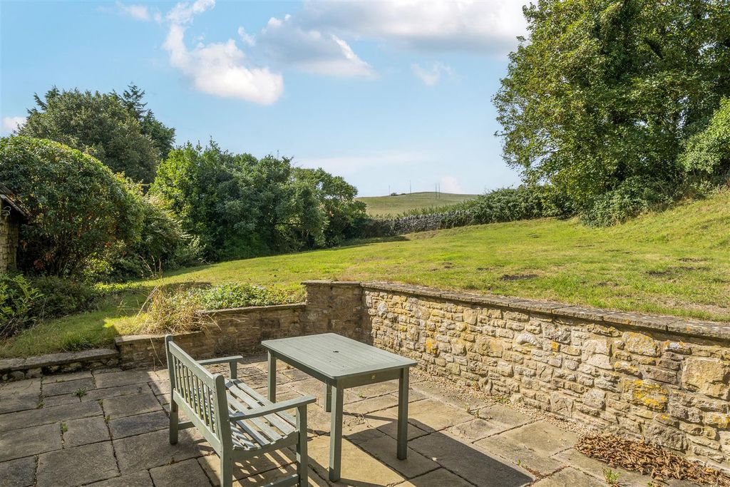 Property photo 2 of 20 1349172-21-68B981573B0Df.Jpg