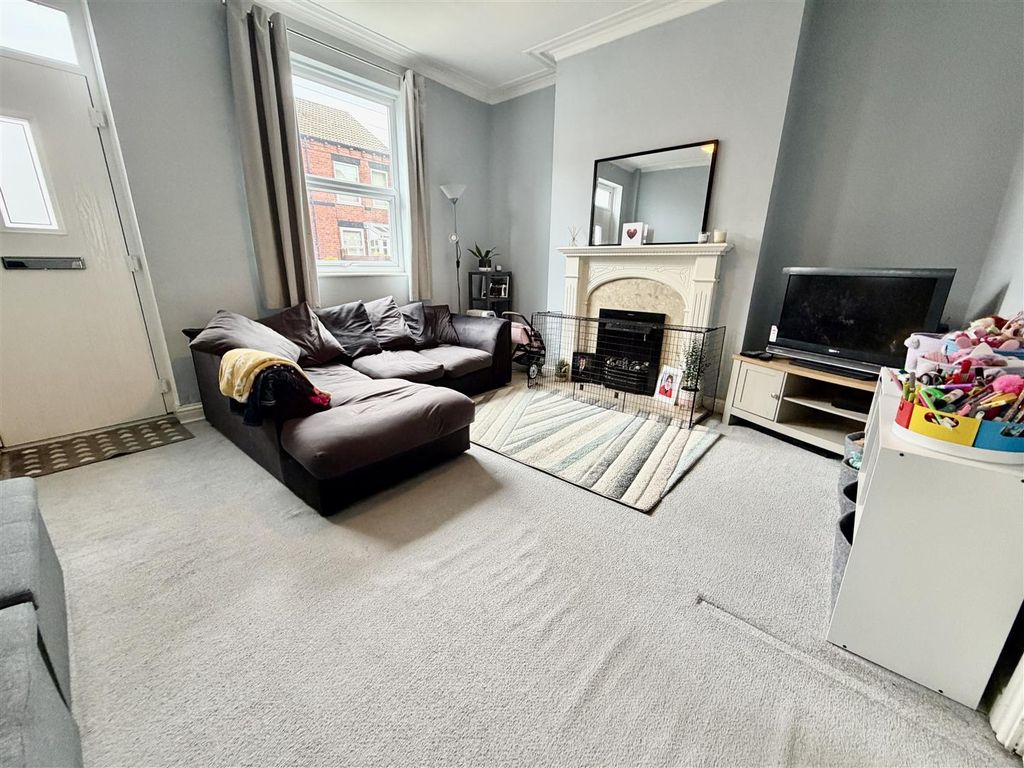 Property photo 2 of 14