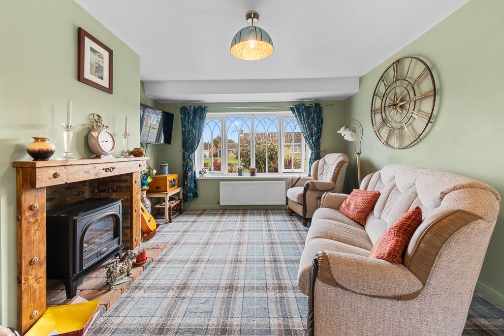 Property photo 2 of 25