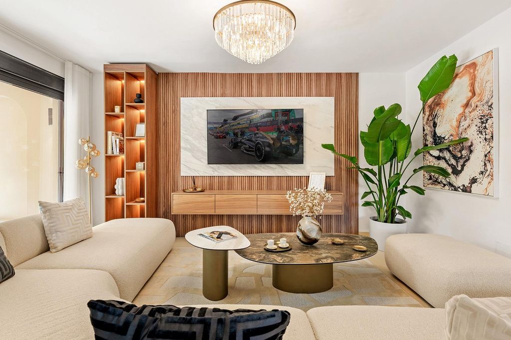 Property photo 3 of 18