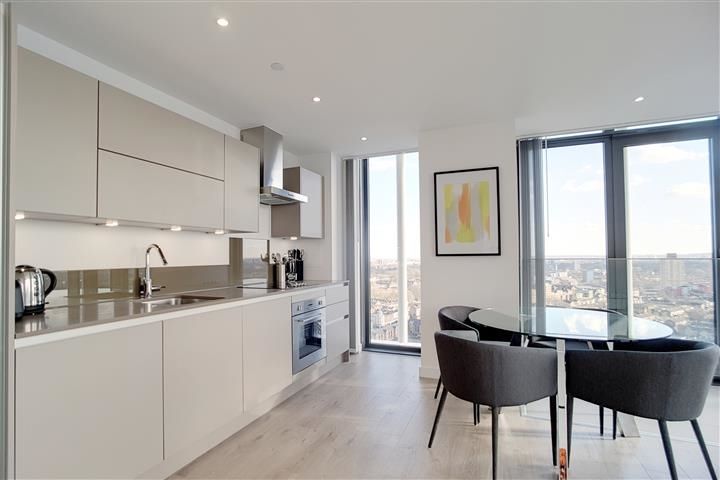 Property photo 3 of 14 4_Kitchen_Recepti...