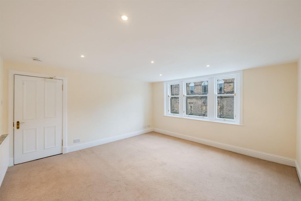 Additional image 21 of 4 bed link detached house for sale6 Albert Place, Stirling FK8