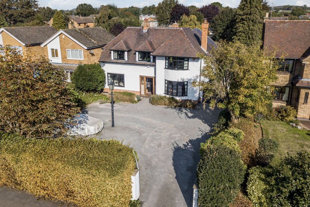 Property photo 2 of 31 Photo 5