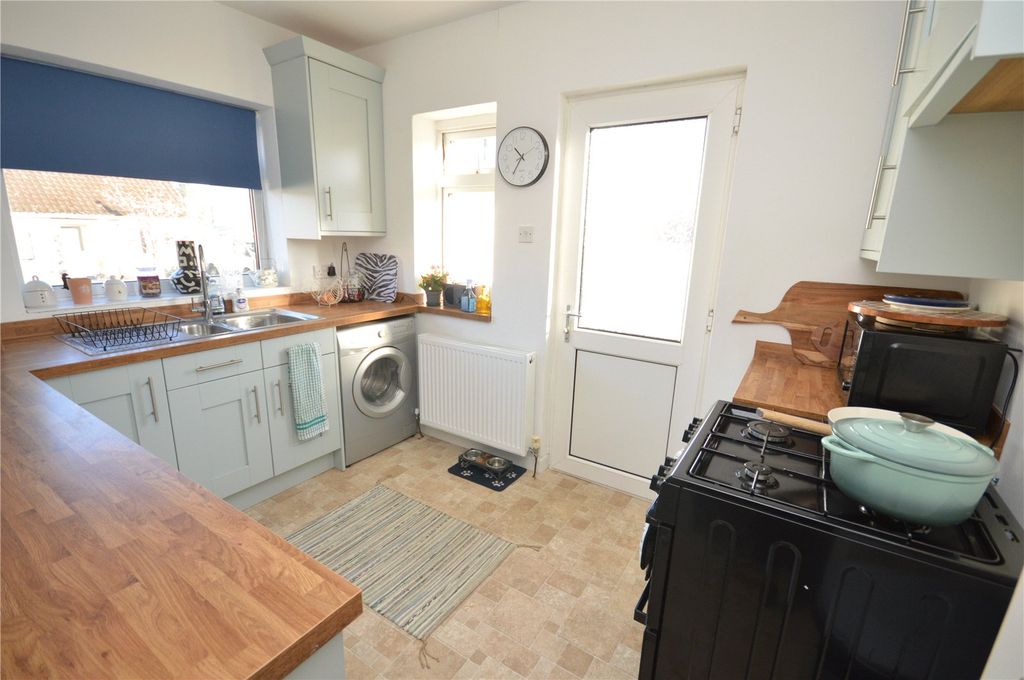 Property photo 3 of 13 Kitchen