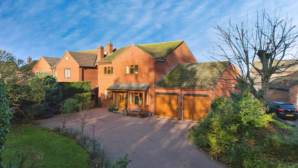 Property photo 1 of 33 4662991