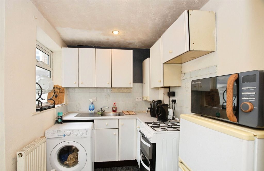 Property photo 2 of 15 Picture No. 20