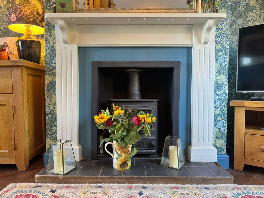 Property photo 3 of 23 Living Room