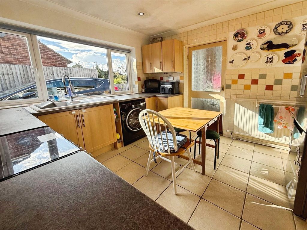Property photo 3 of 15 Breakfast Kitchen