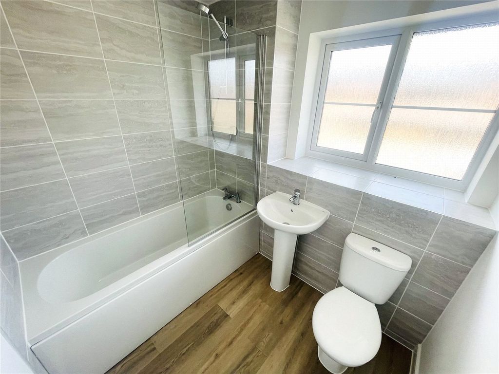 Property photo 3 of 3 Picture No. 09